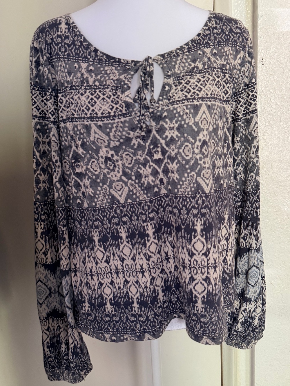 Lucky Brand Blue & White Printed Long-Sleeve Tie-Neck Blouse